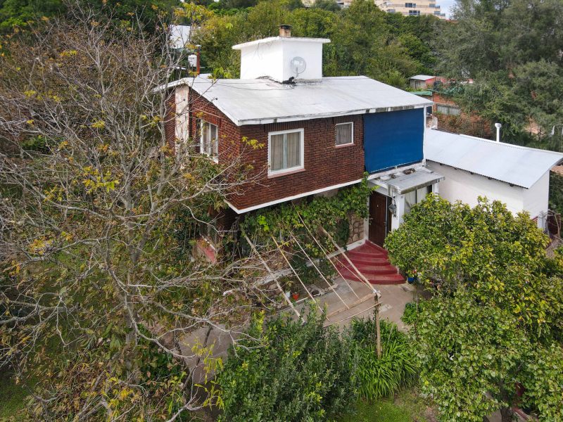 Venta Casa Dos Plantas, 2 Dorm, en Huerta Grande – Naturaleza, Confort y Escritura